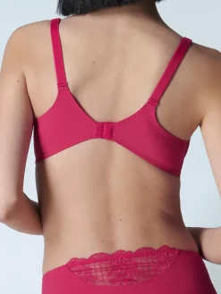 Soutien-gorge avec armature decollete carre - Cranberry