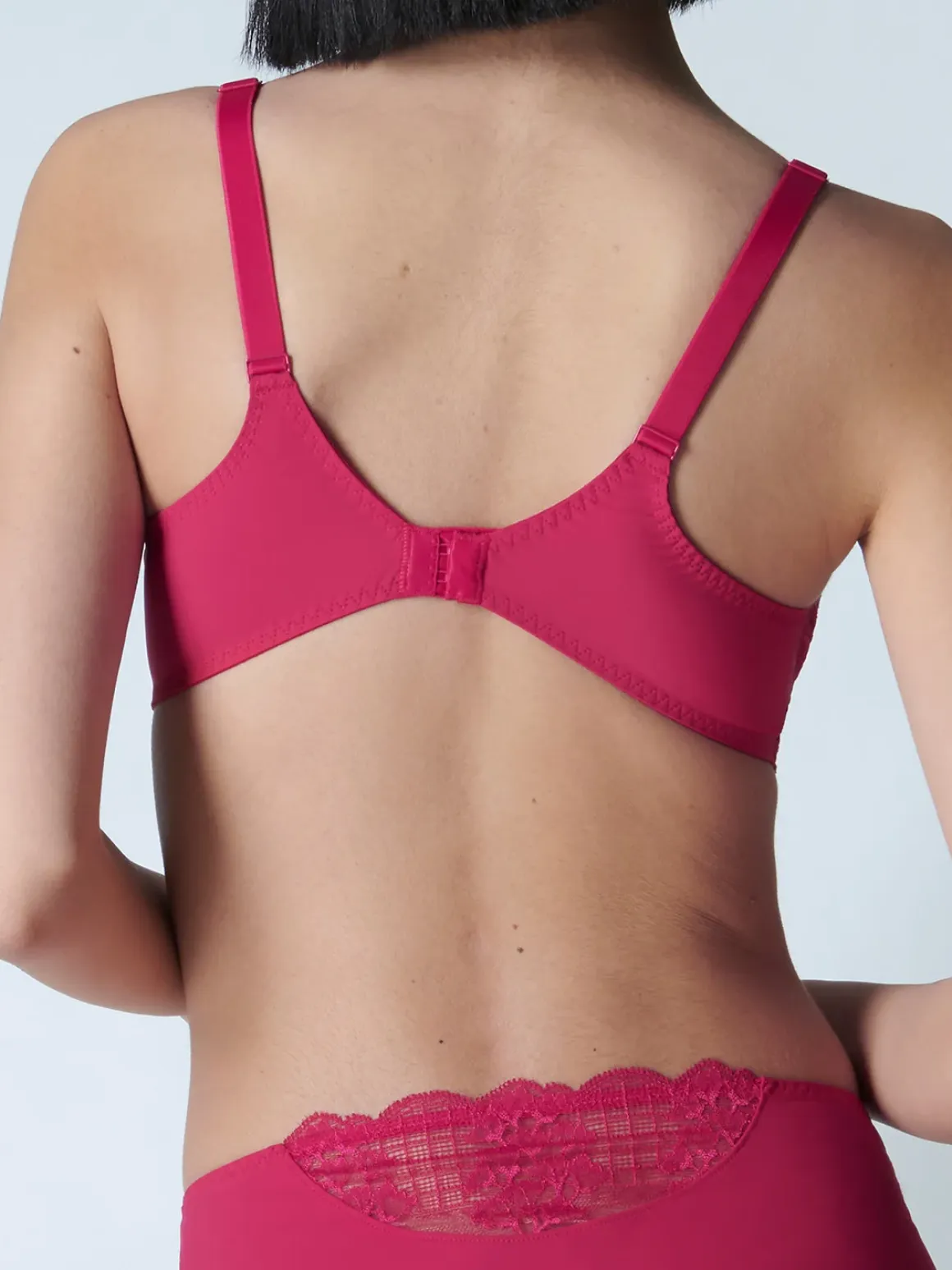 Soutien-gorge avec armature decollete carre - Cranberry