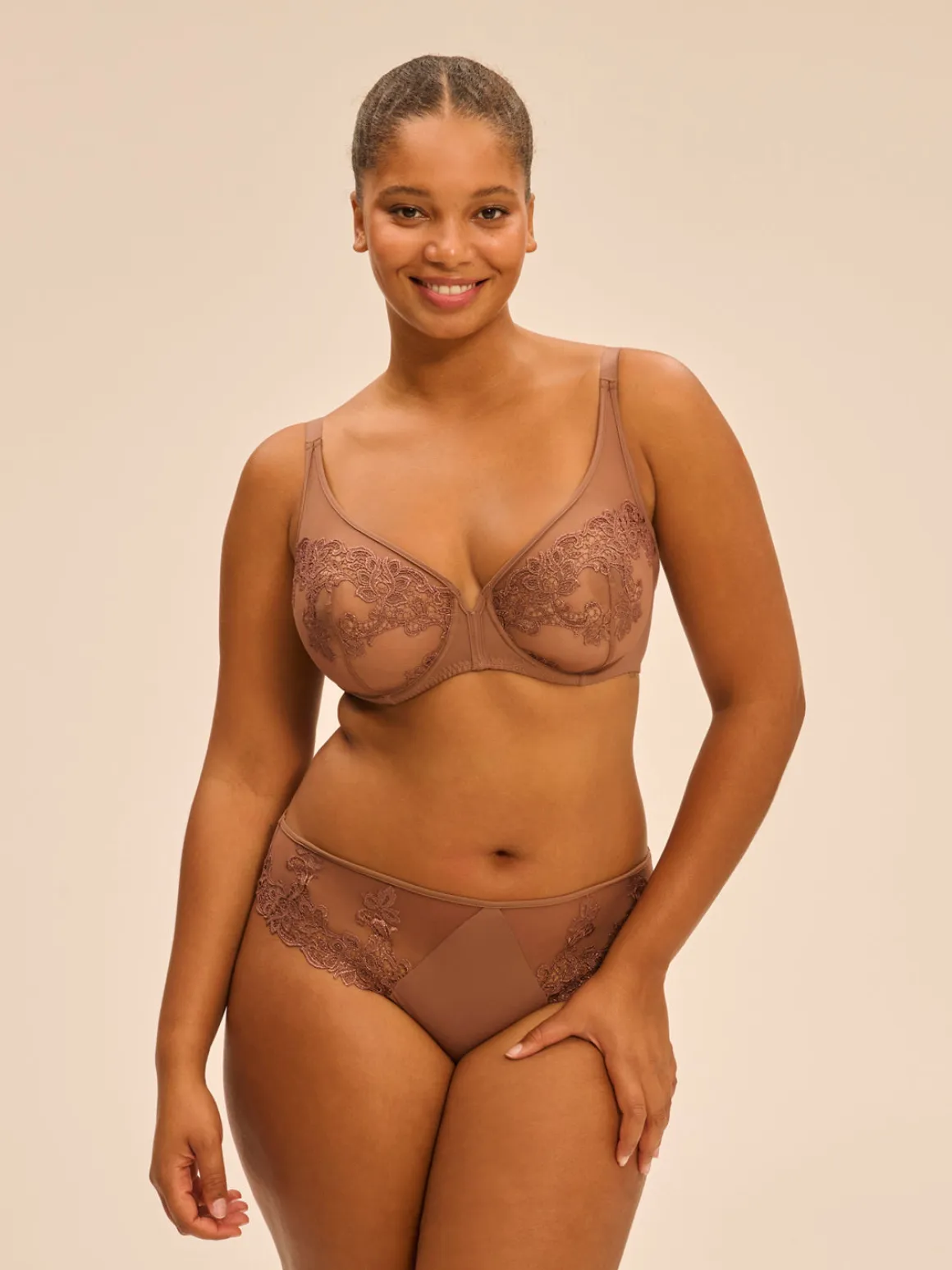 Soutien-gorge avec armature décolleté plongeant - Brun Tender