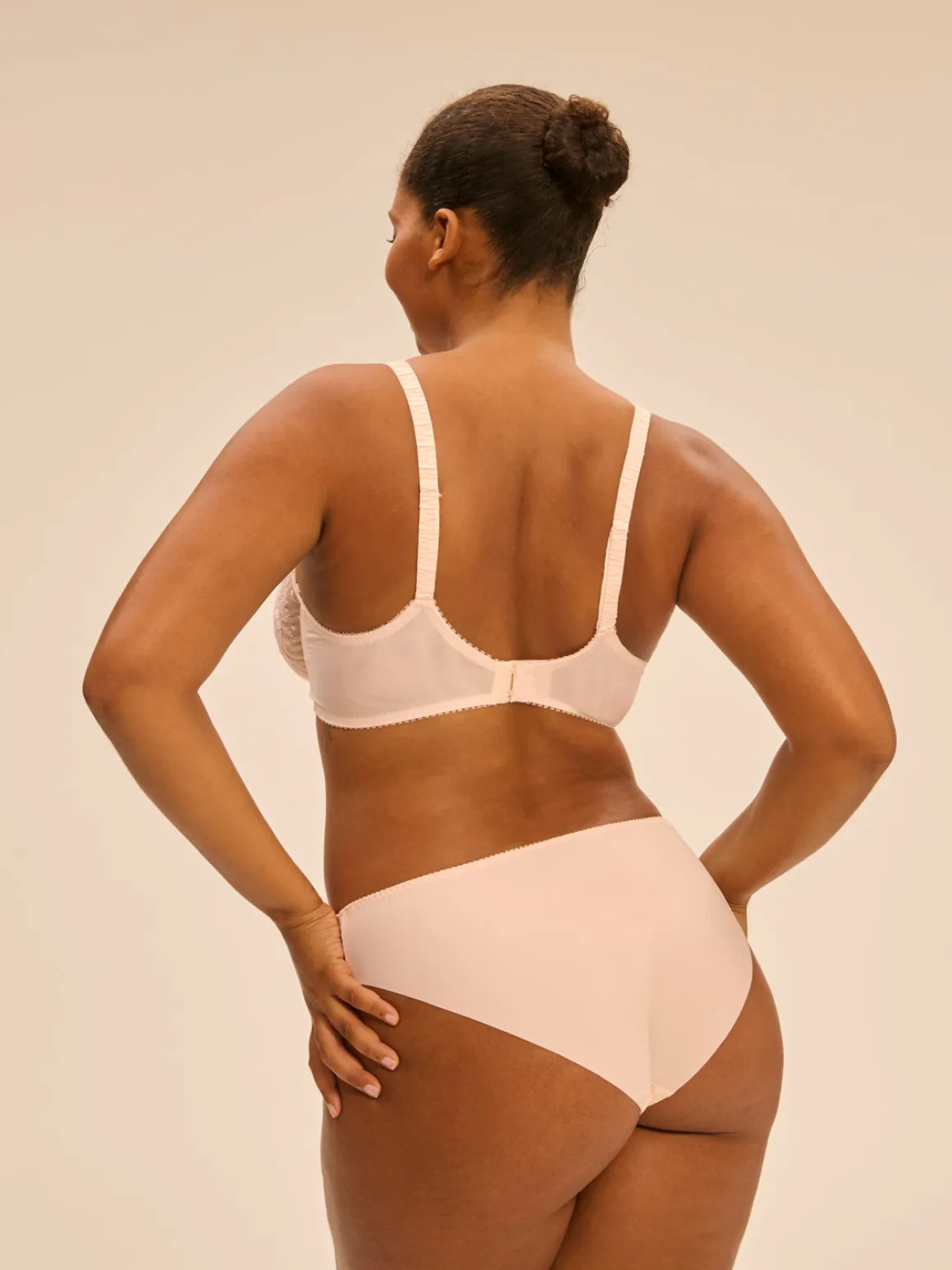 Soutien-gorge avec armature décolleté plongeant - Rose sakura