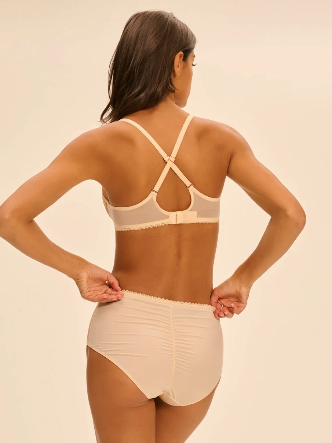Soutien-gorge avec armature décolleté plongeant - Beige Chic
