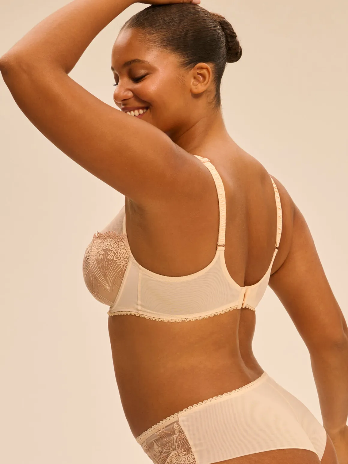 Soutien-gorge avec armature décolleté plongeant - Beige Chic