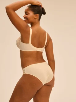 Soutien-gorge avec armature décolleté plongeant - Pampa
