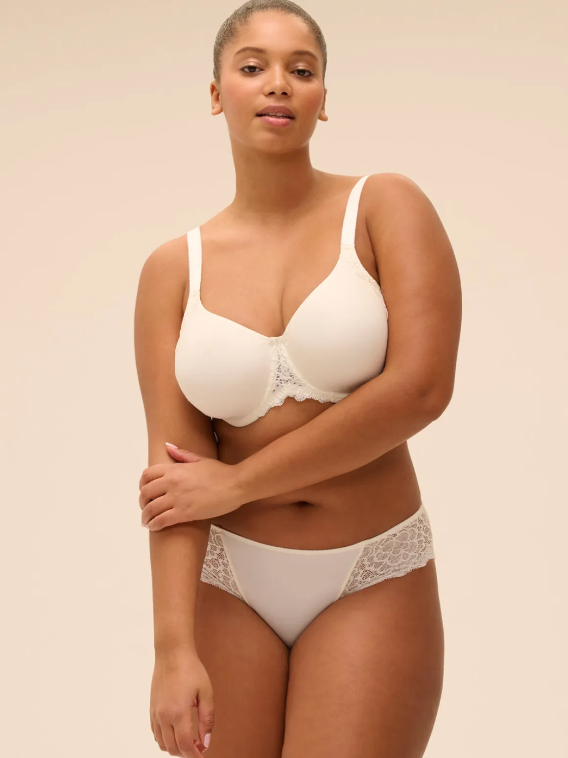 Soutien-gorge avec armatures moulé rigide - Naturel