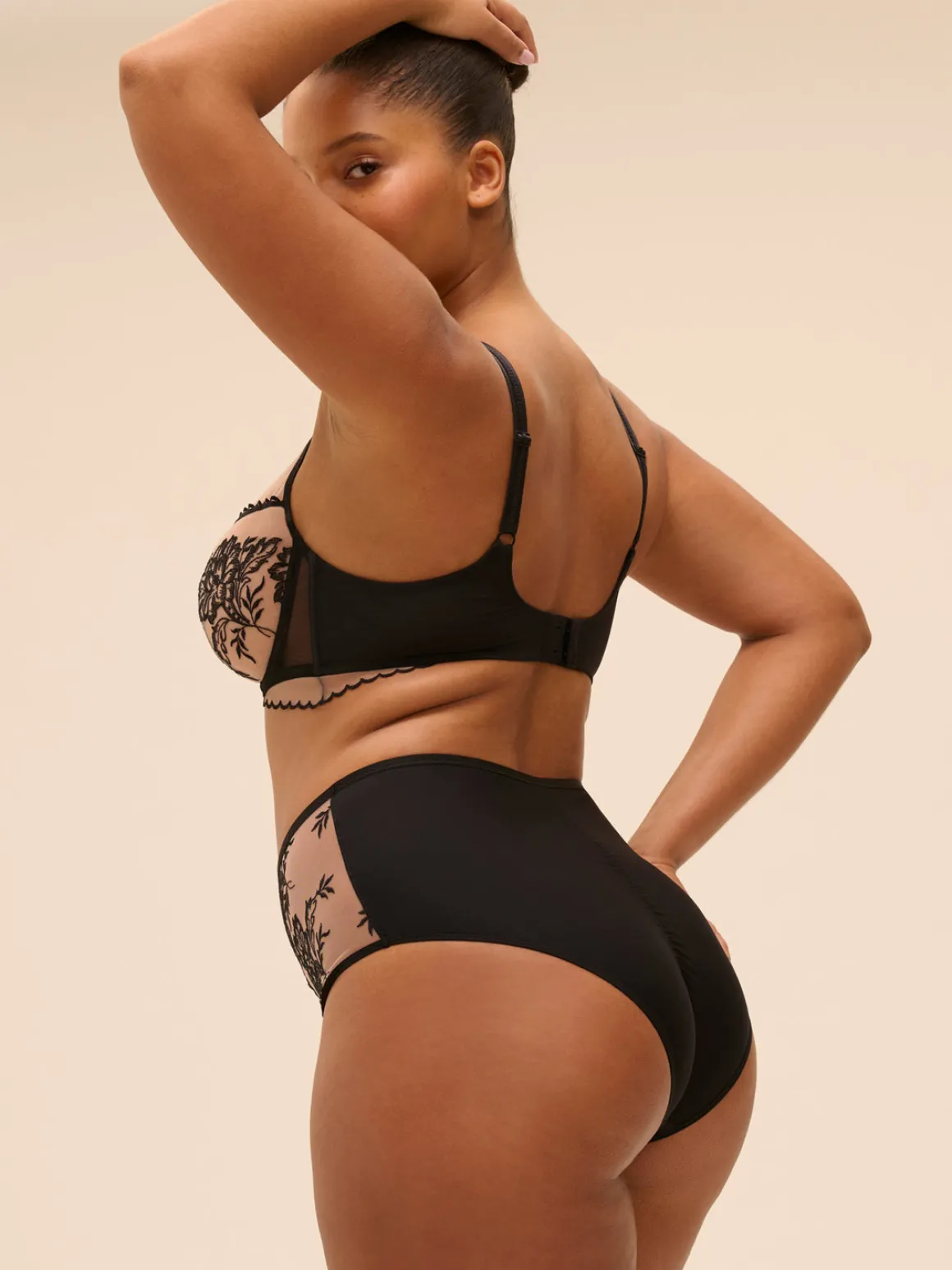 Soutien-gorge avec armatures décolleté plongeant - Light Tatoo