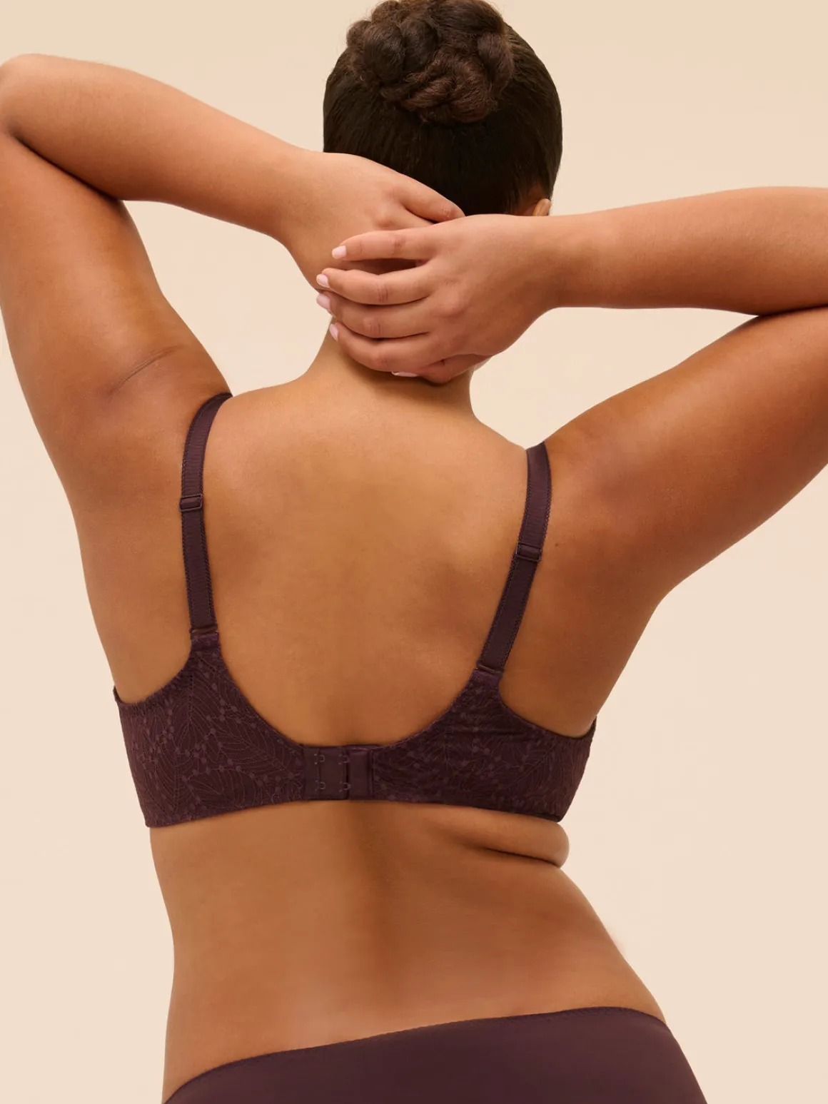 Soutien-gorge avec armatures moulé décolleté plongeant - Brun Foncé