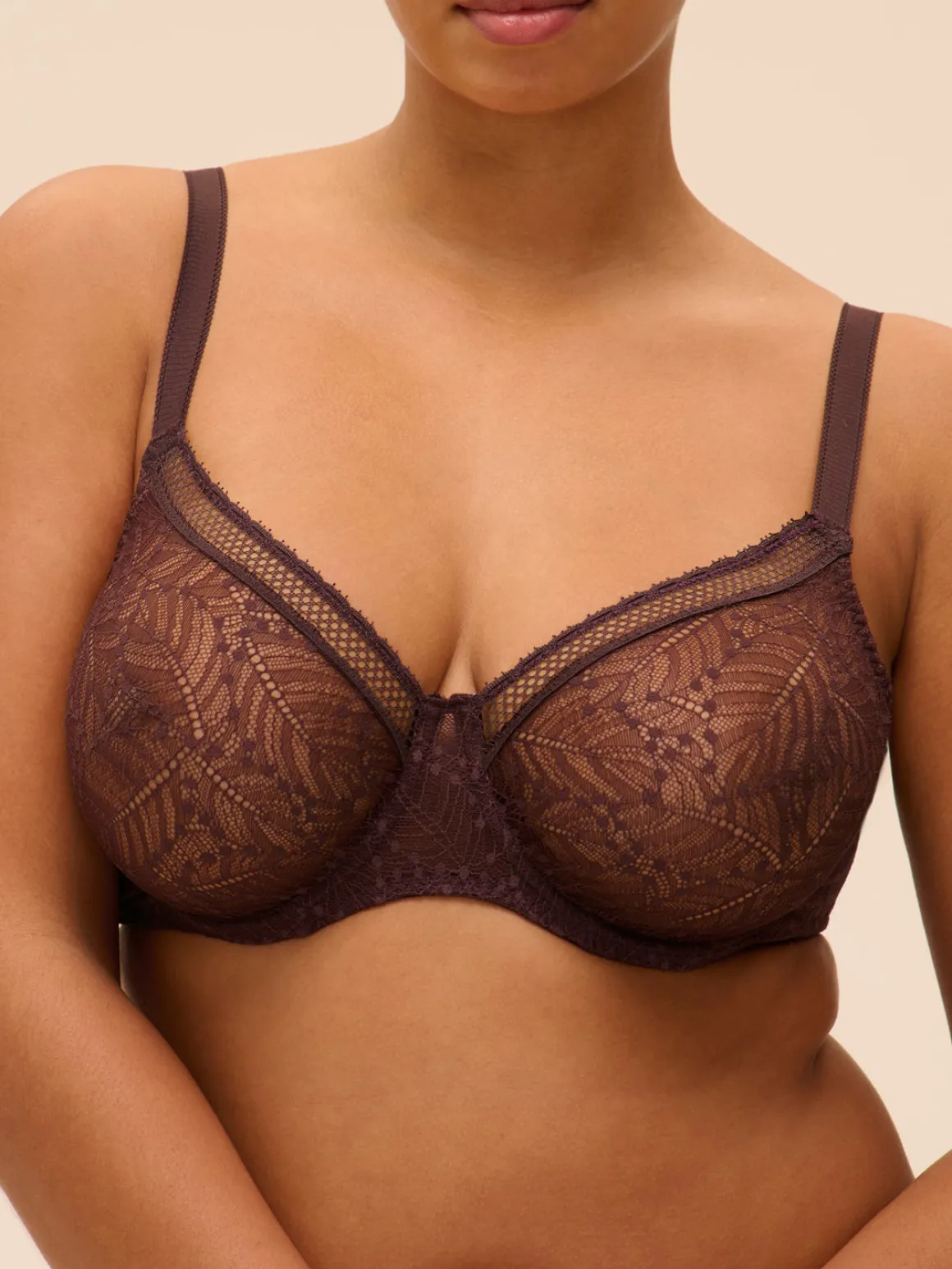 Soutien-gorge avec armatures moulé décolleté plongeant - Brun Foncé