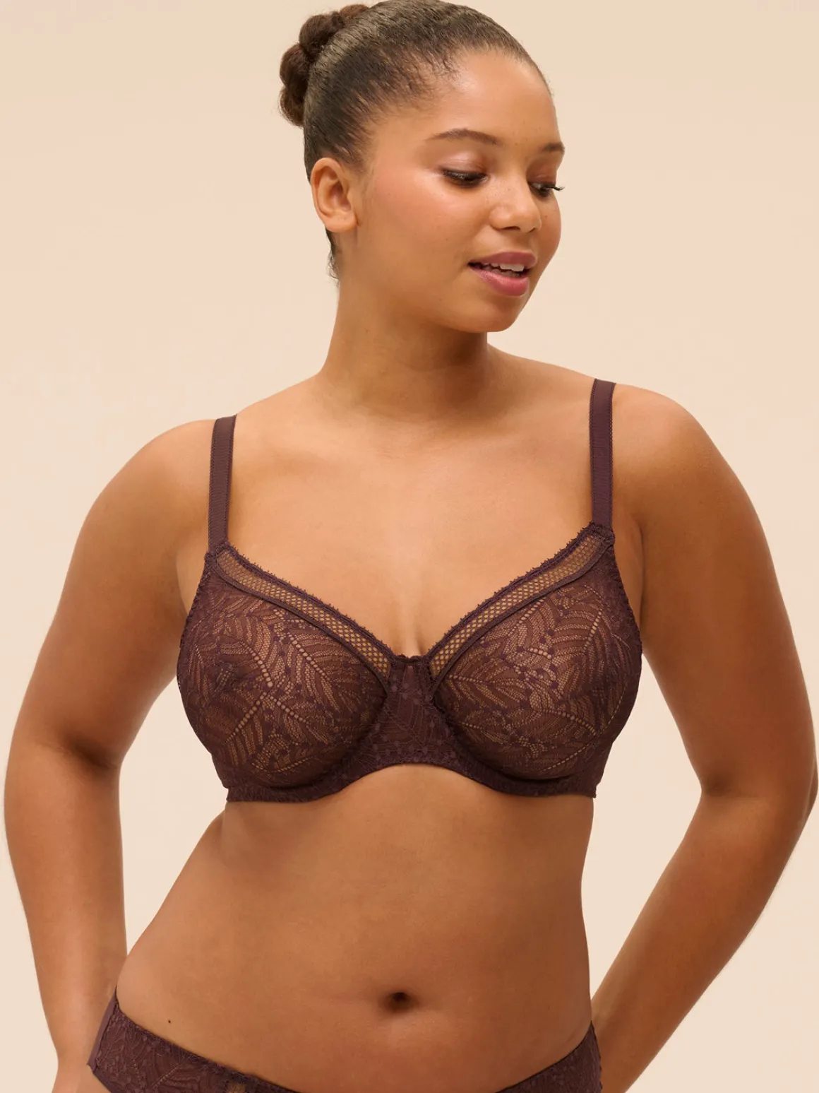 Soutien-gorge avec armatures moulé décolleté plongeant - Brun Foncé