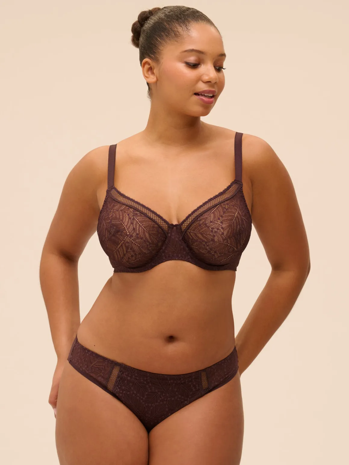 Soutien-gorge avec armatures moulé décolleté plongeant - Brun Foncé