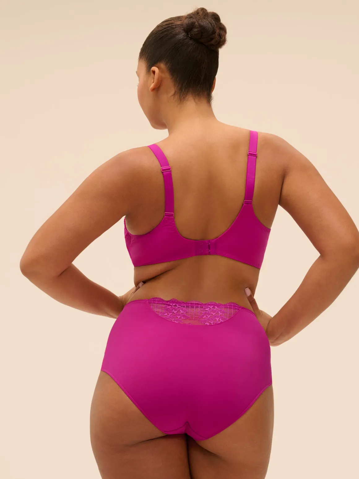 Soutien-gorge avec armatures décolleté carré - Azalée