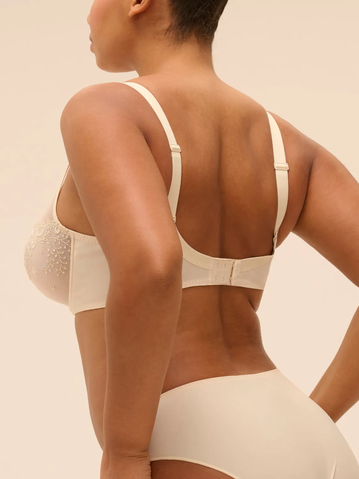 Soutien-gorge avec armatures décolleté plongeant - Beige Topaze