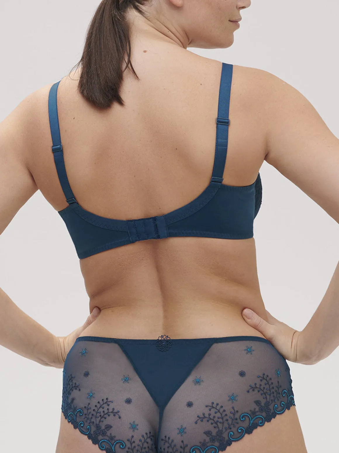 Soutien-gorge avec armatures décolleté plongeant - Bleu Prestige