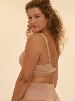 Soutien-gorge avec armatures moulé décolleté plongeant - Peau Rosée