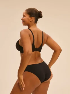 Soutien-gorge avec armatures moulé décolleté plongeant - Noir