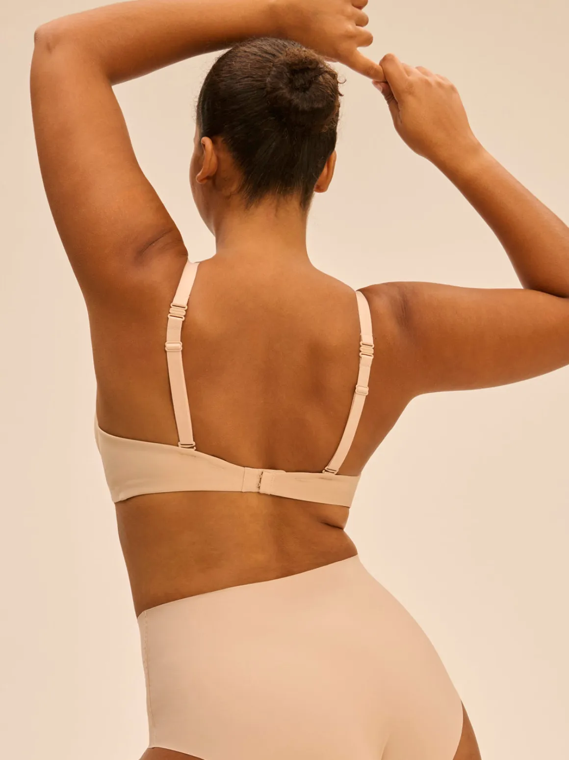 Soutien-gorge coque emboitante décolleté plongeant - Peau Rosée