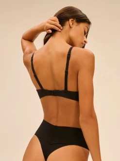 Soutien-gorge coque emboitante décolleté plongeant - Noir