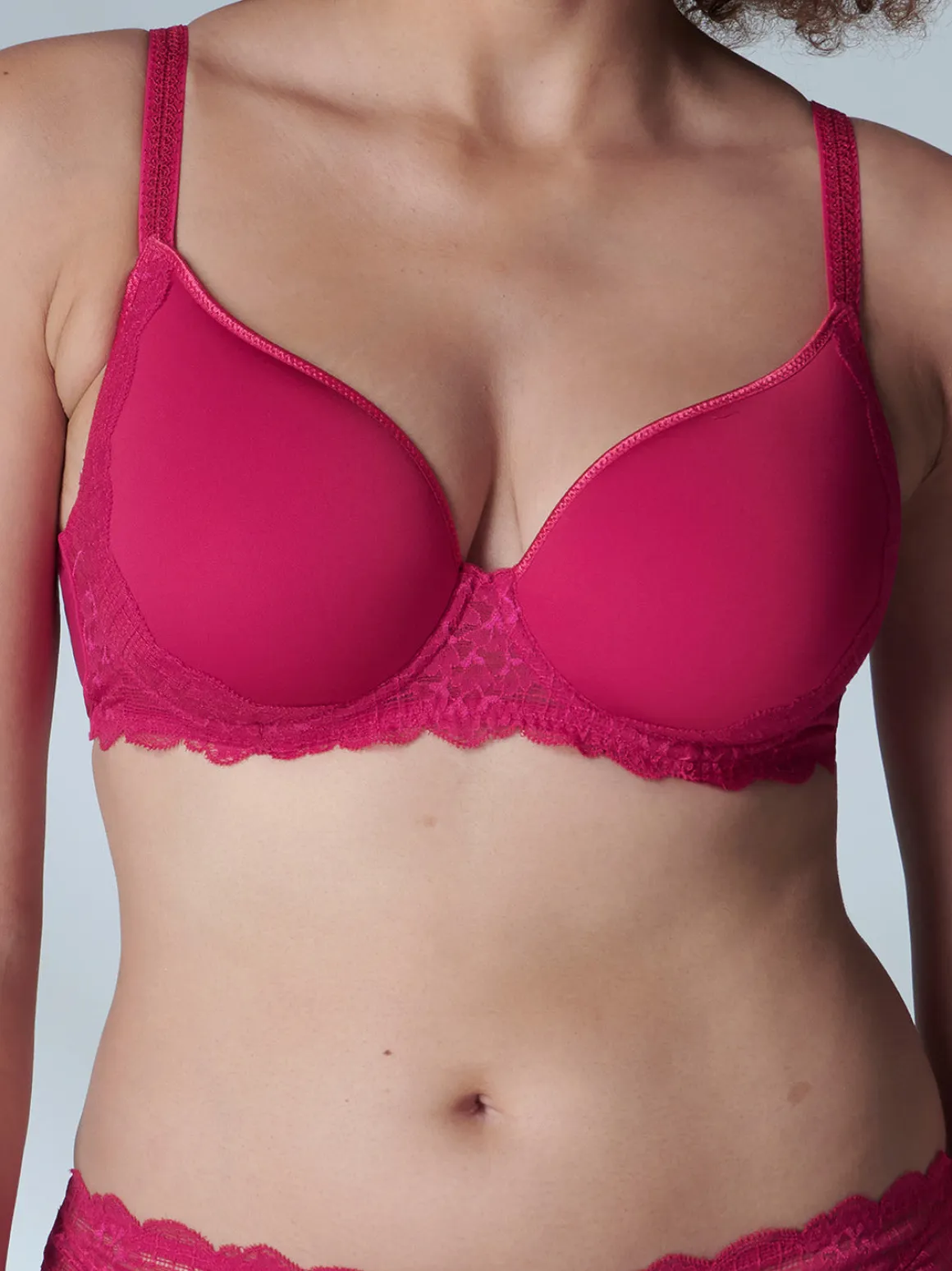 Soutien-gorge emboitant décolleté plongeant - Cranberry