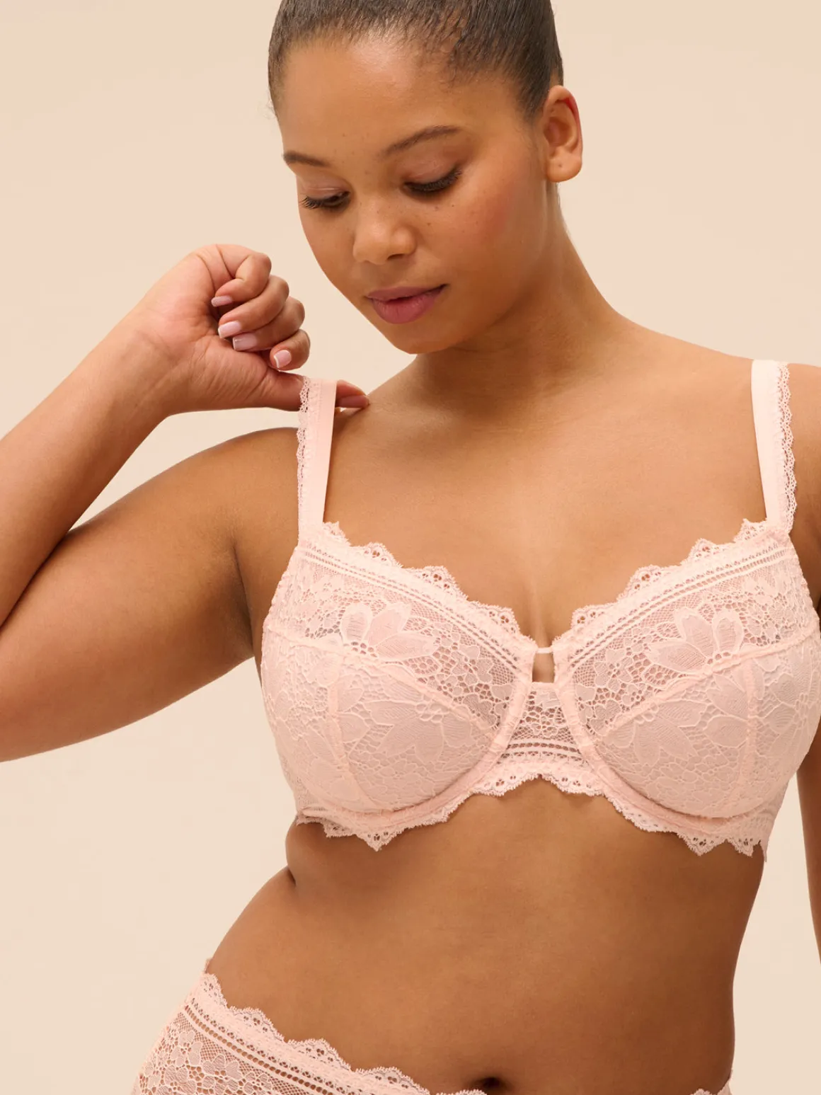 Soutien-gorge emboitant pour poitrine généreuse - Poudre Pétale