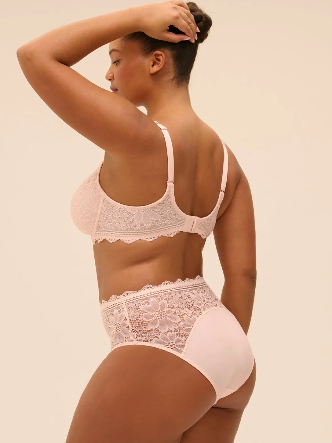 Soutien-gorge emboitant pour poitrine généreuse - Poudre Pétale