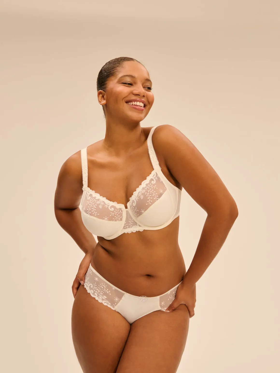 Soutien-gorge emboîtant pour poitrine généreuse - Naturel
