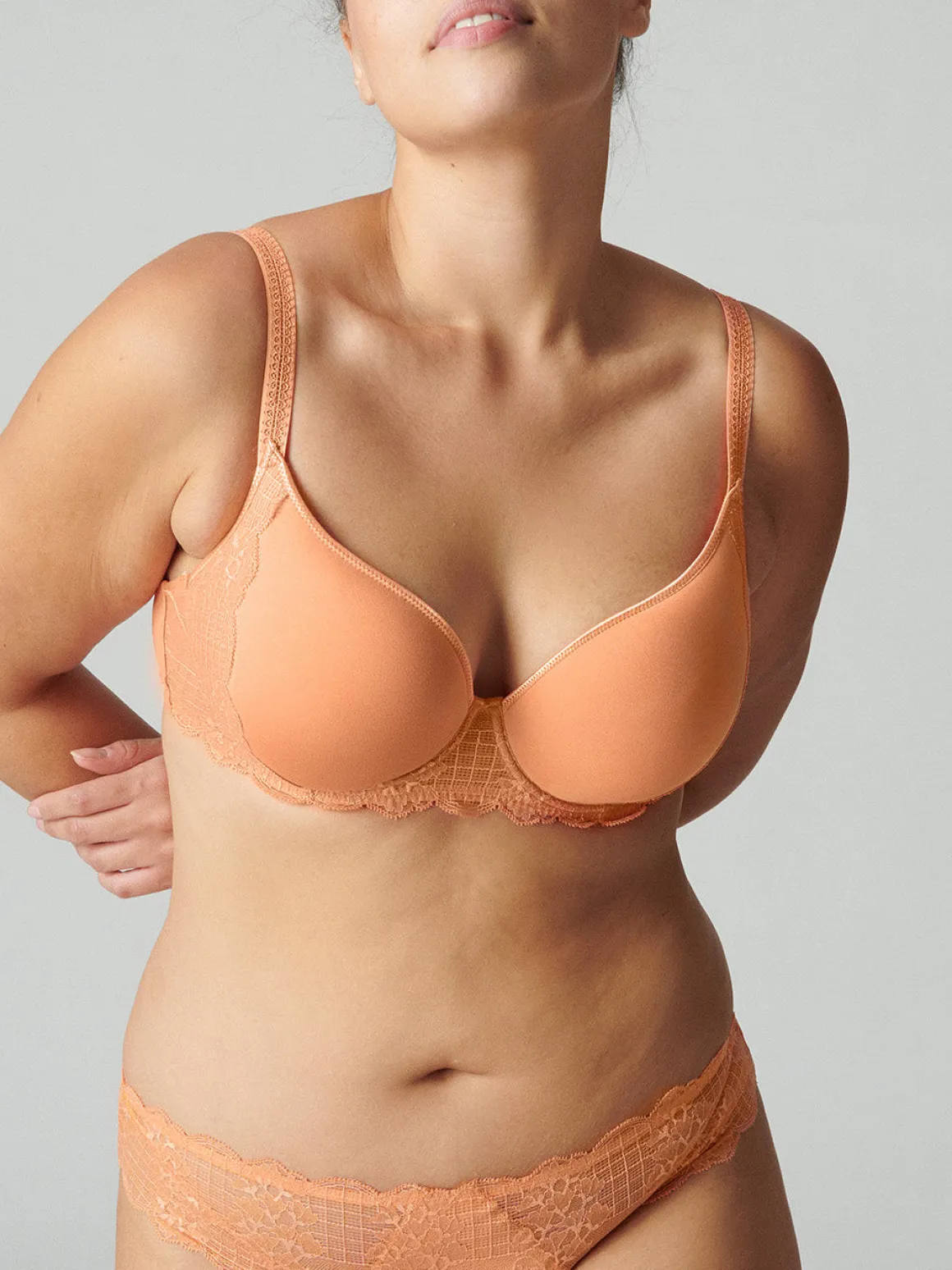 Soutien-gorge spacer décolleté plongeant - Abricot