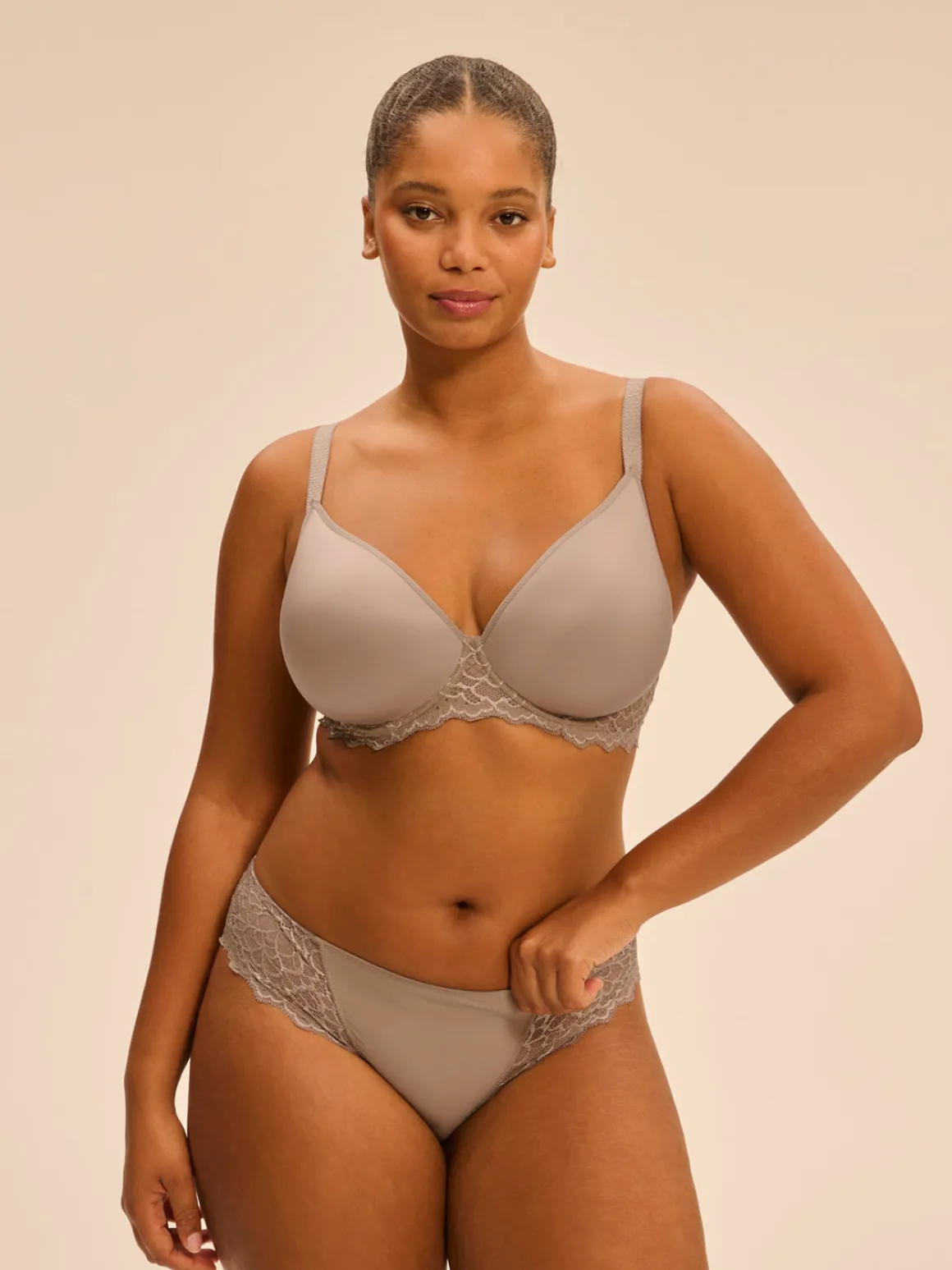 Soutien-gorge spacer décolleté plongeant - Grège