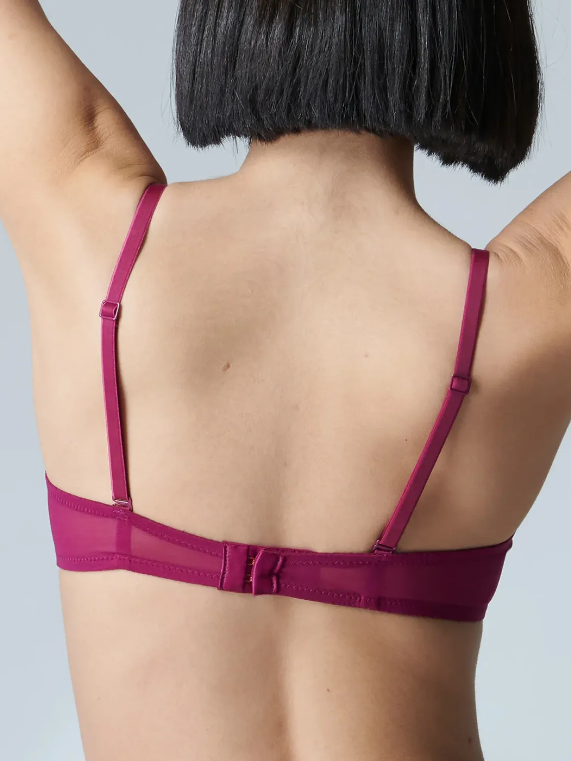 Soutien-gorge triangle emboitant décolleté plongeant - Syrah